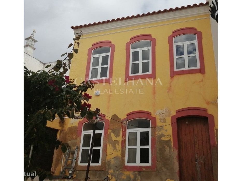 Moradia T10, situada no Centro Histórico de Tavira, Algarve