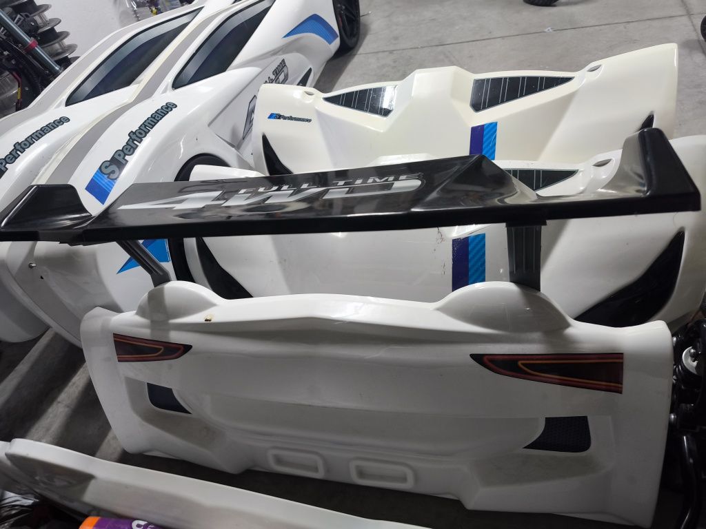 2 Camas em forma de carro
