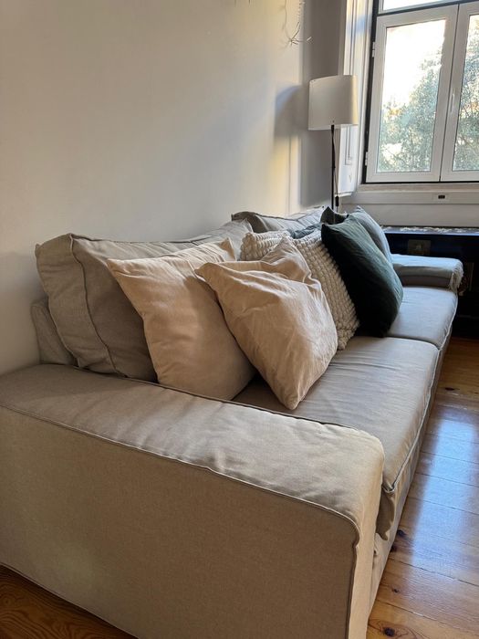 Sofá KIVIK IKEA, 3 lugares em ótimo estado