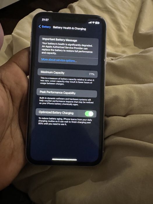 iPhone 11 256Gb bateria 77