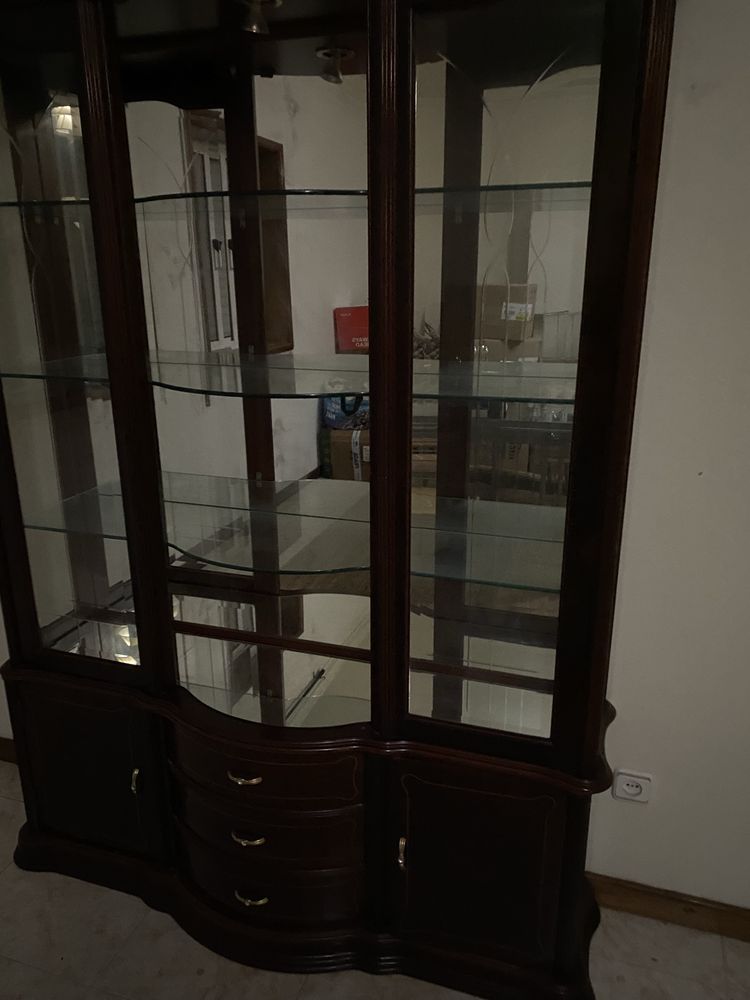 Movel de vitrine de madeira de cerejeira