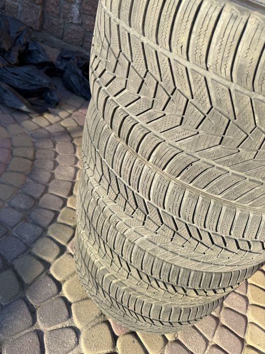 Різноширока Резина 245.45.R19,275.40.R19