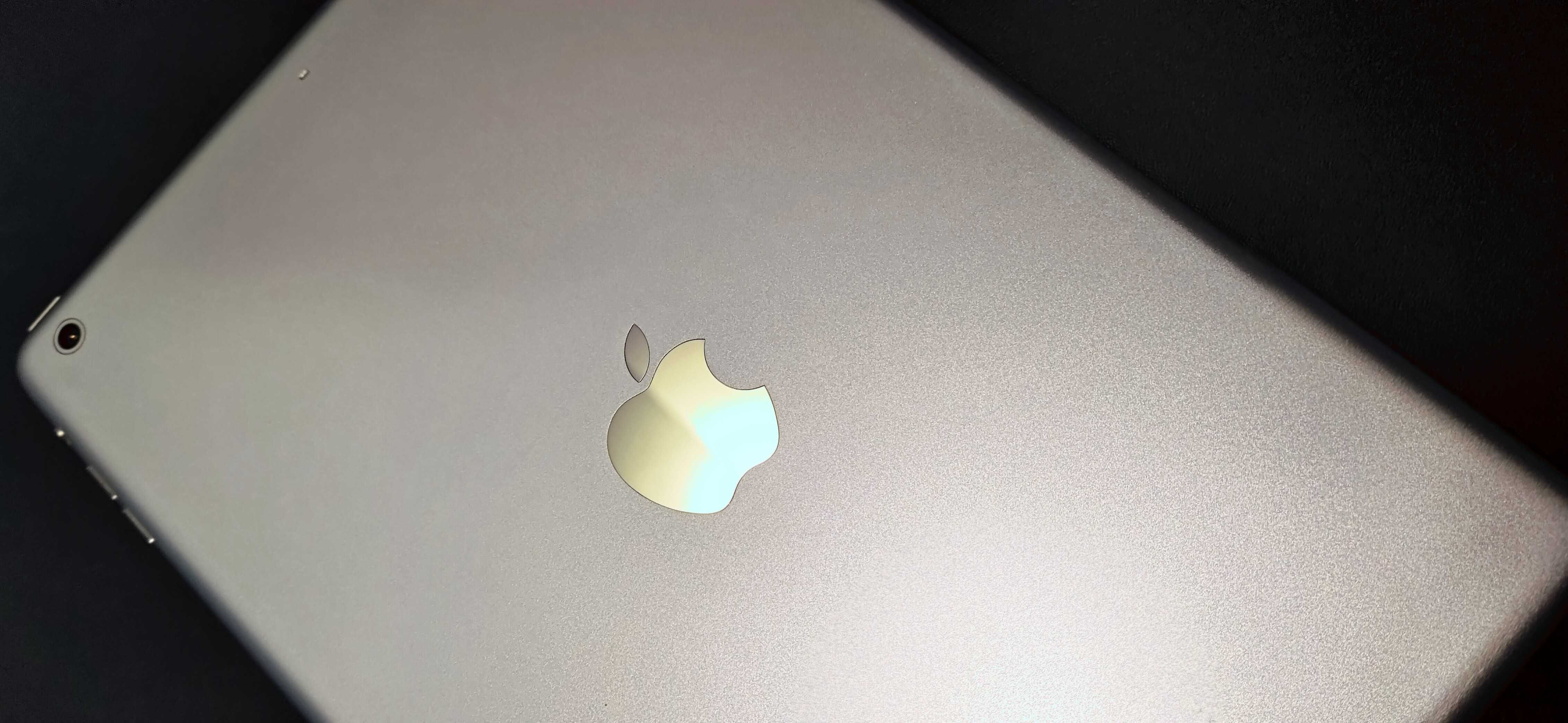 Планшет Apple iPad Air 1 Silver 32gb Wi Fi стан ідеал