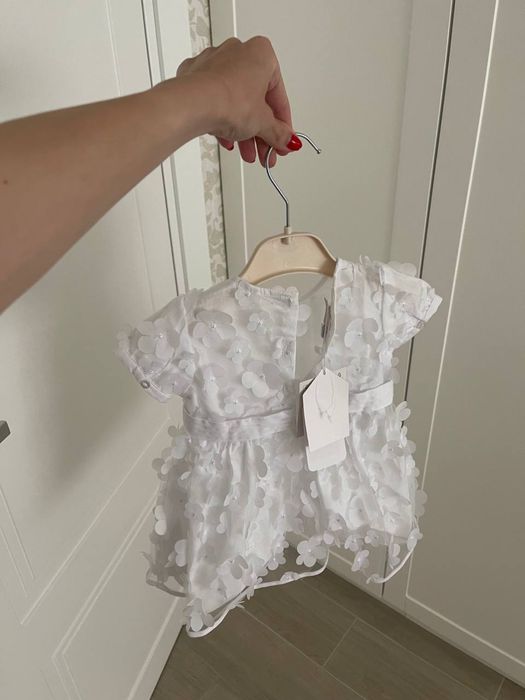 Біла сукня від Chicco