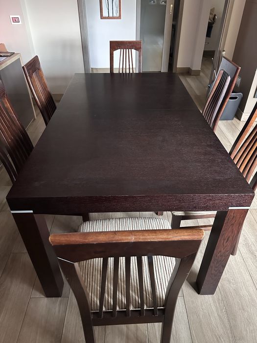 Stół z 6 krzesłami- rozkładany