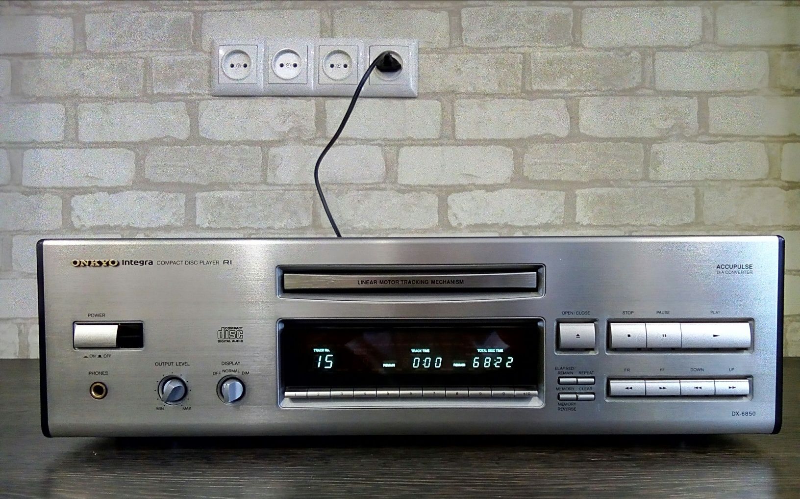 ONKYO DX-6850 Compact Disc Player 1991-92