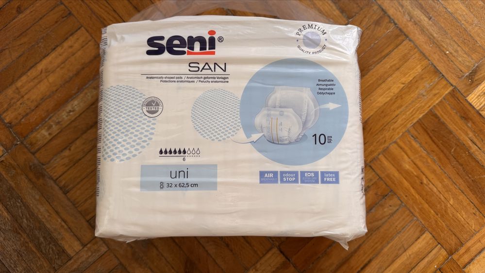 Pieluchy Seni San anatomiczne UNI 10 sztuk Nowe