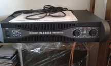 Amplif QSC 2x1200w 2 altif 500w cada micr AKG s/fios micr de cabeça
