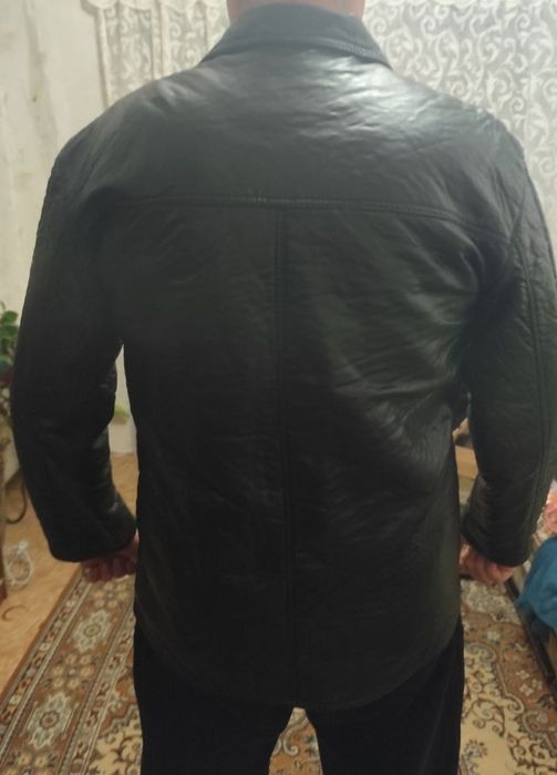 Продам кожаную куртку Versace. Оригинал!!! Эксклюзив !!!