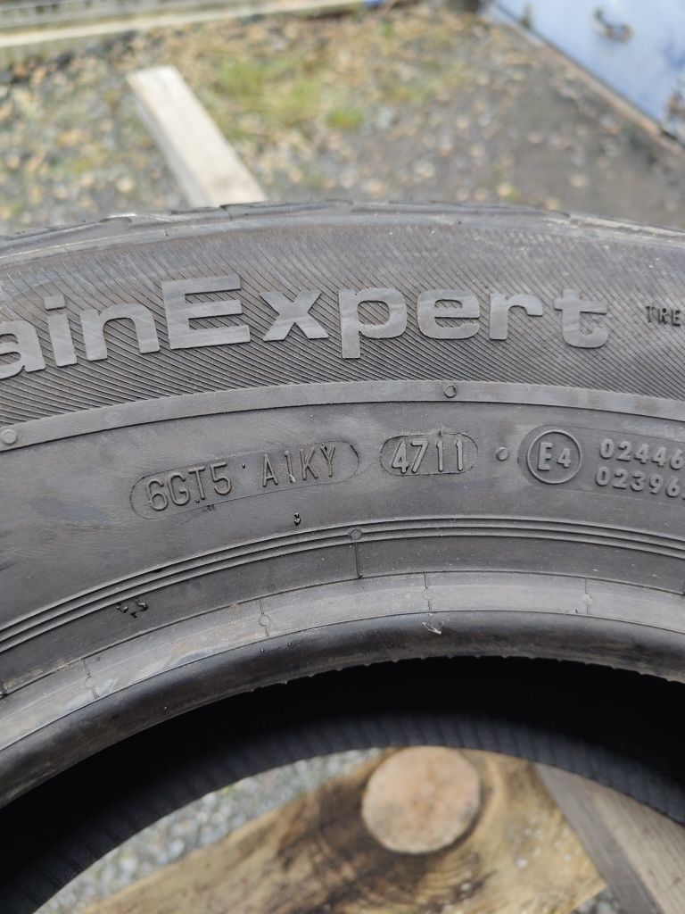 225 60 R 15  UNIROYAL RainExpert 96V