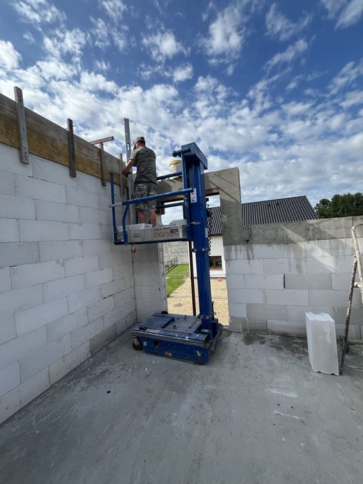 Podest podnosnik platforma samojezdna