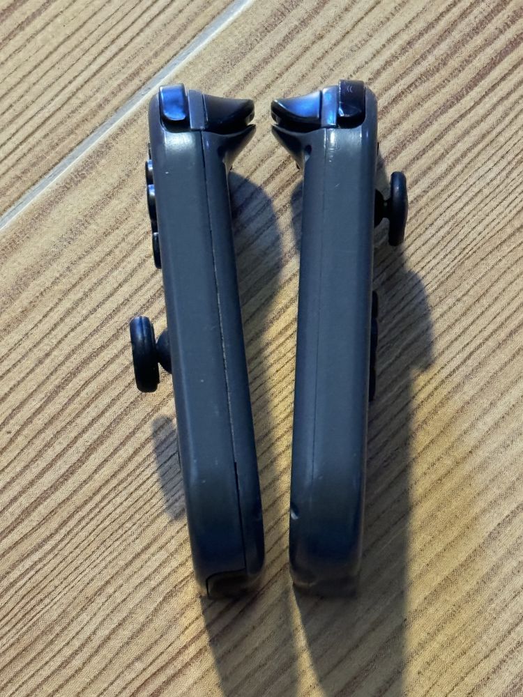 Nintendo switch joycons