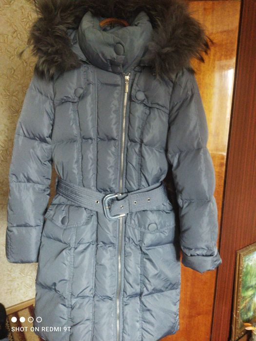 Продам пальто для девочки