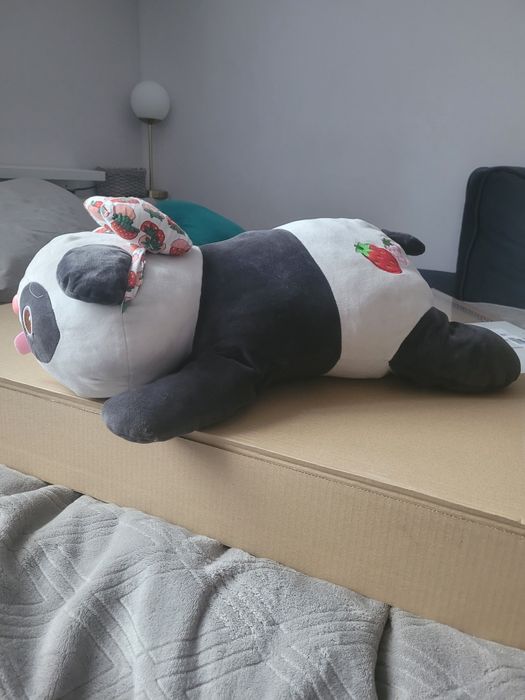 Pluszowa panda średniej wielkości