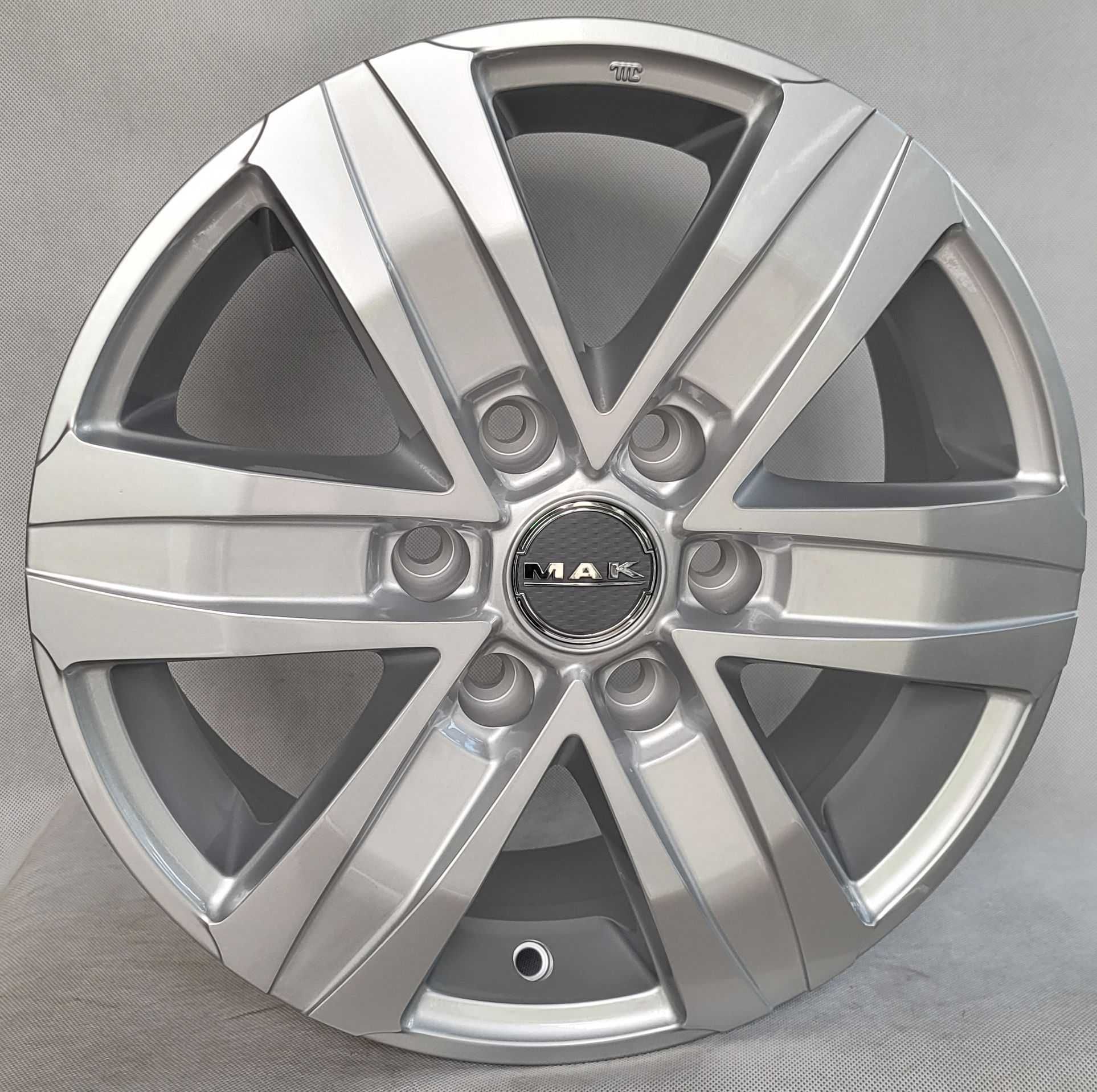 MAK Felgi 16 Mercedes Sprinter 6x130 W906 VW Crafter SY SZ 2E 2F VS30