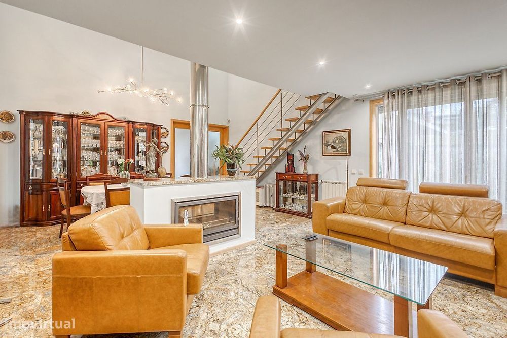 Moradia T4 para venda