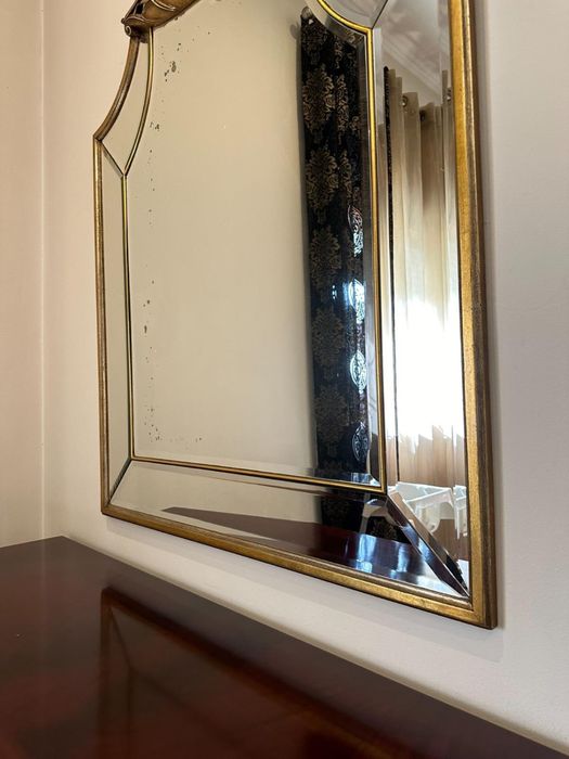 Espelho antigo com moldura