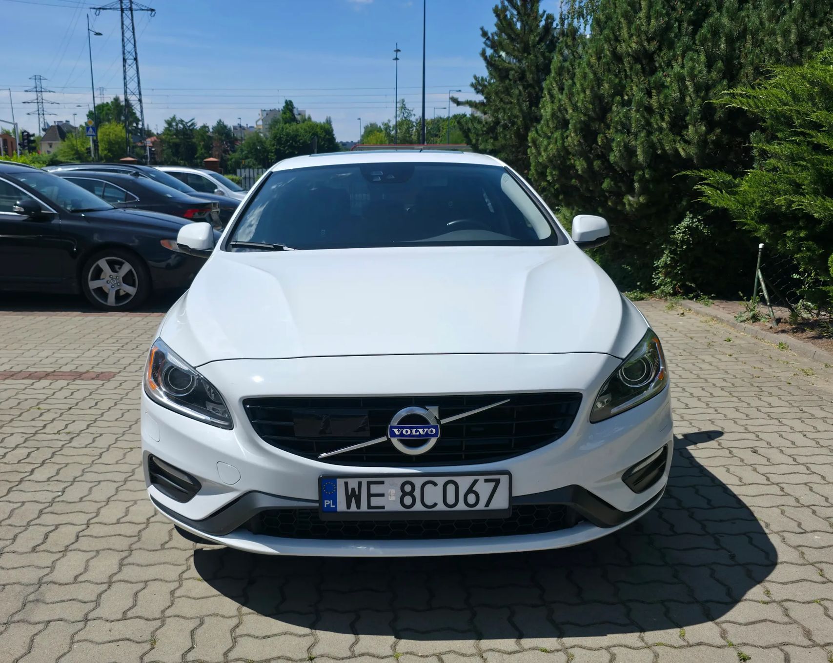 Volvo S60 Volvo S60 AWD T5 R-Design 2017 stan bdb pełna opcja doinwestowany