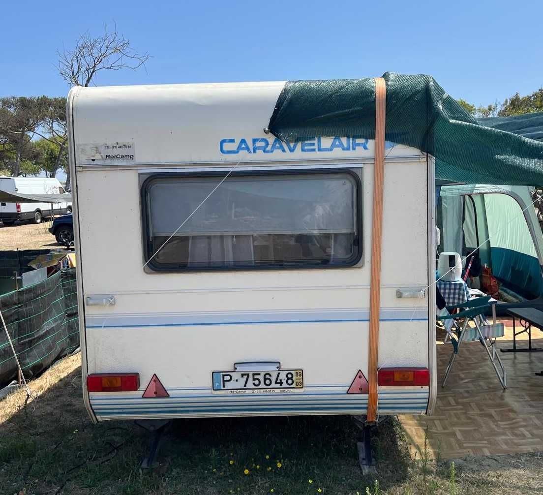 Caravana com documentos