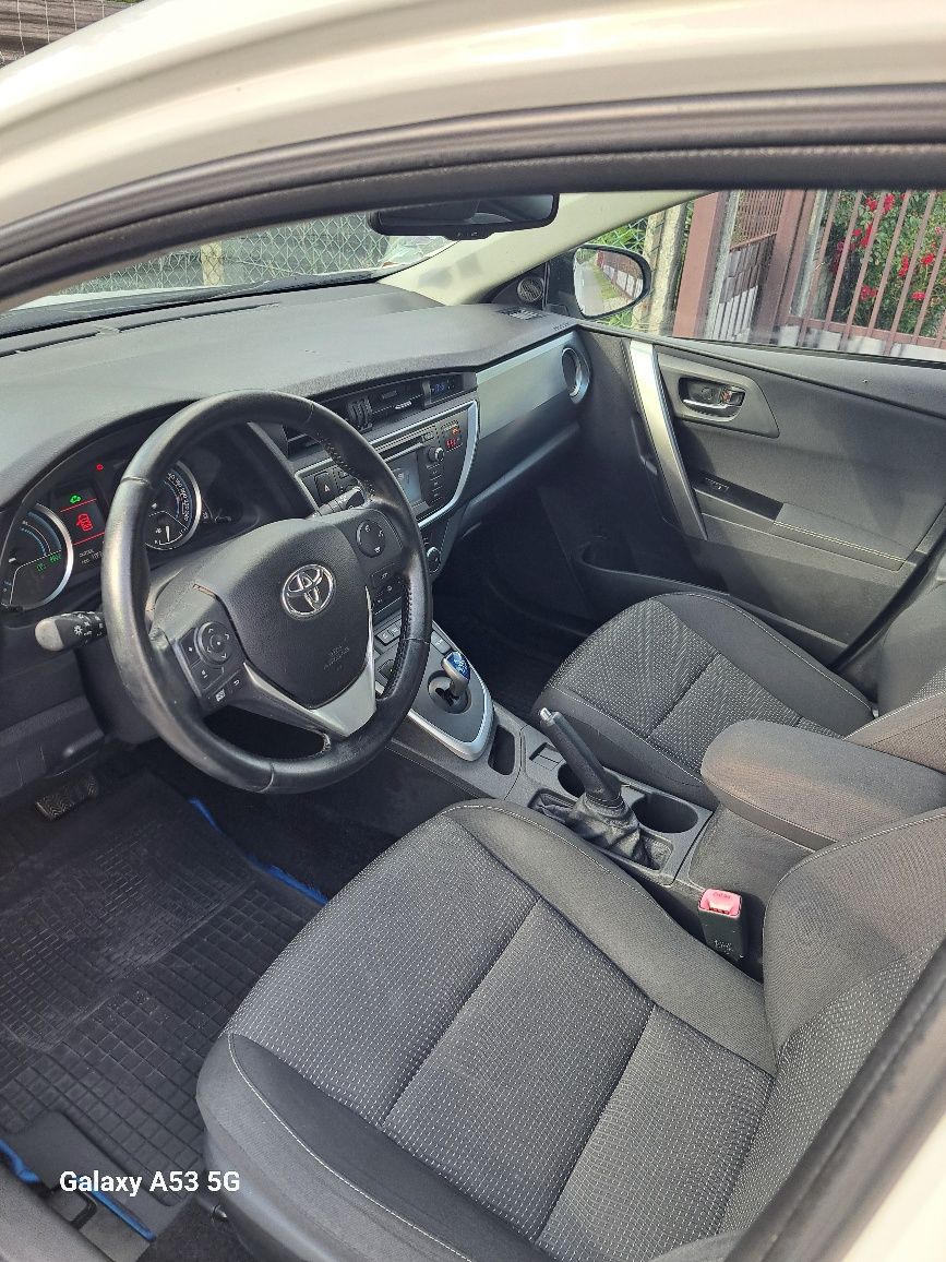 Toyota Auris 1.8 hybryda od właściciela
