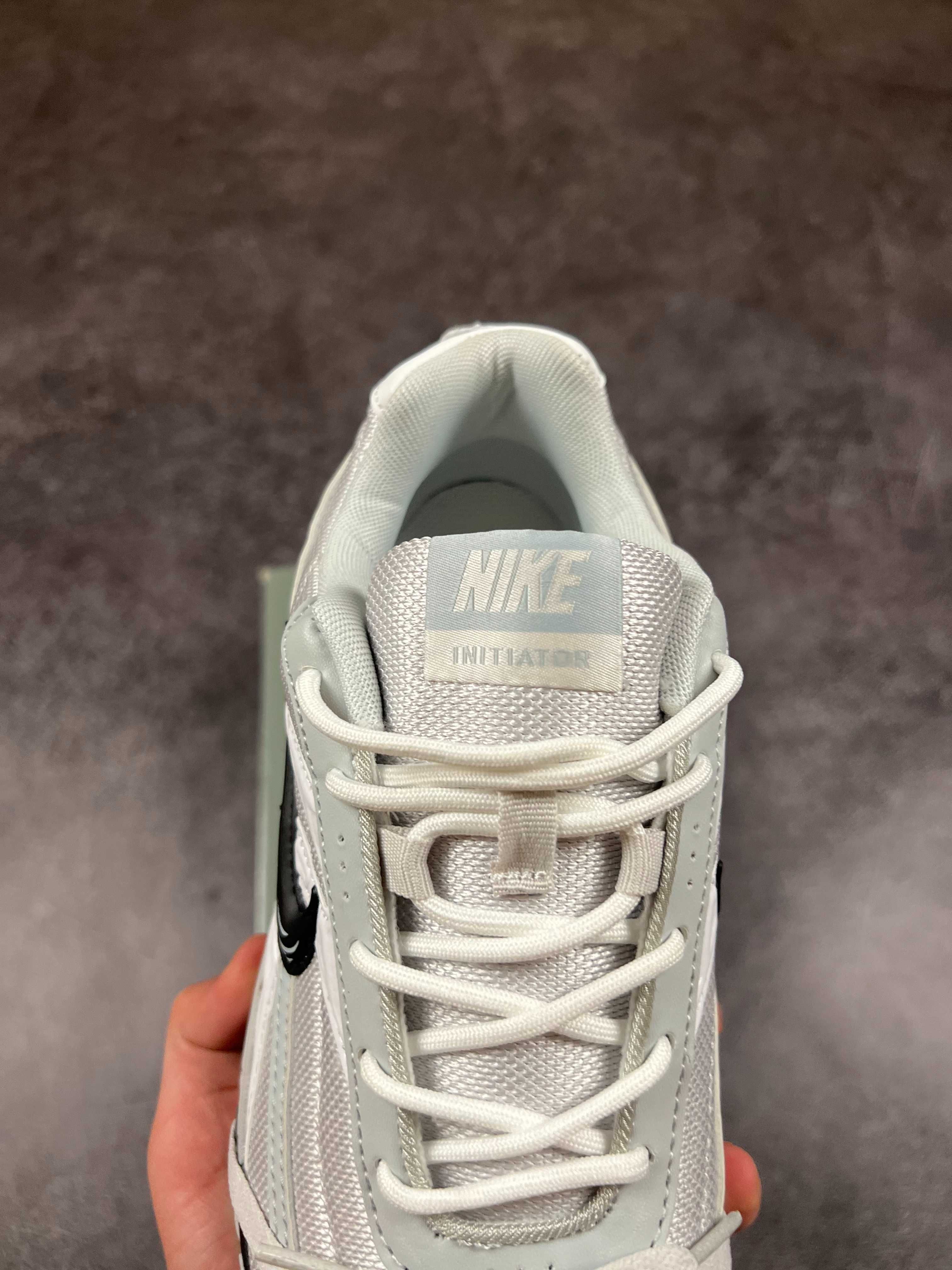 Nike Initiator Custom Grey