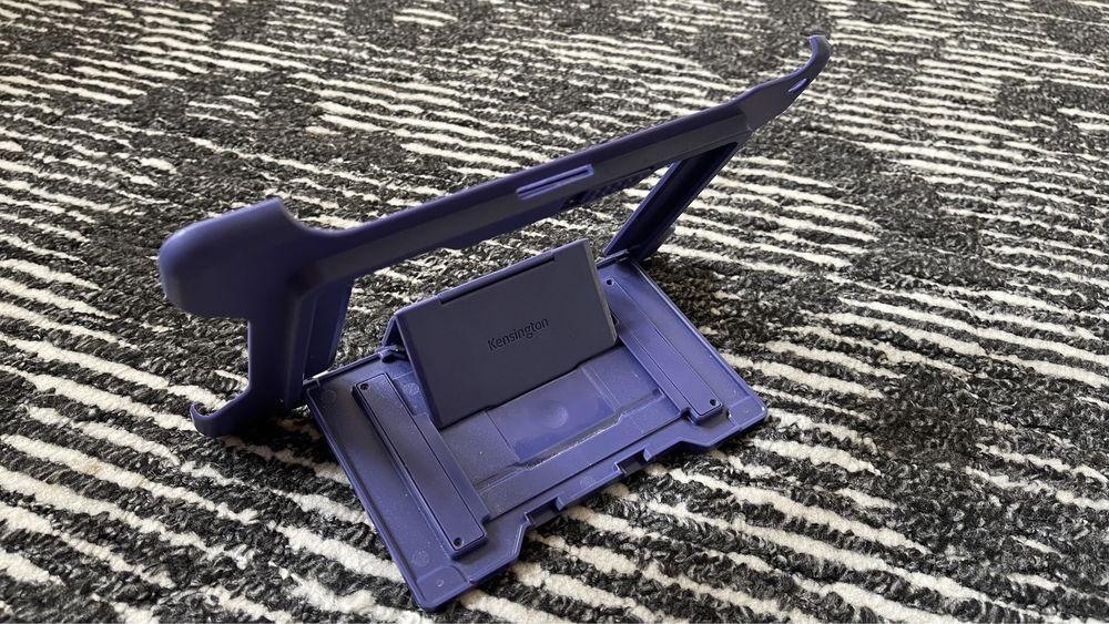 Пластиковая накладка на планшет