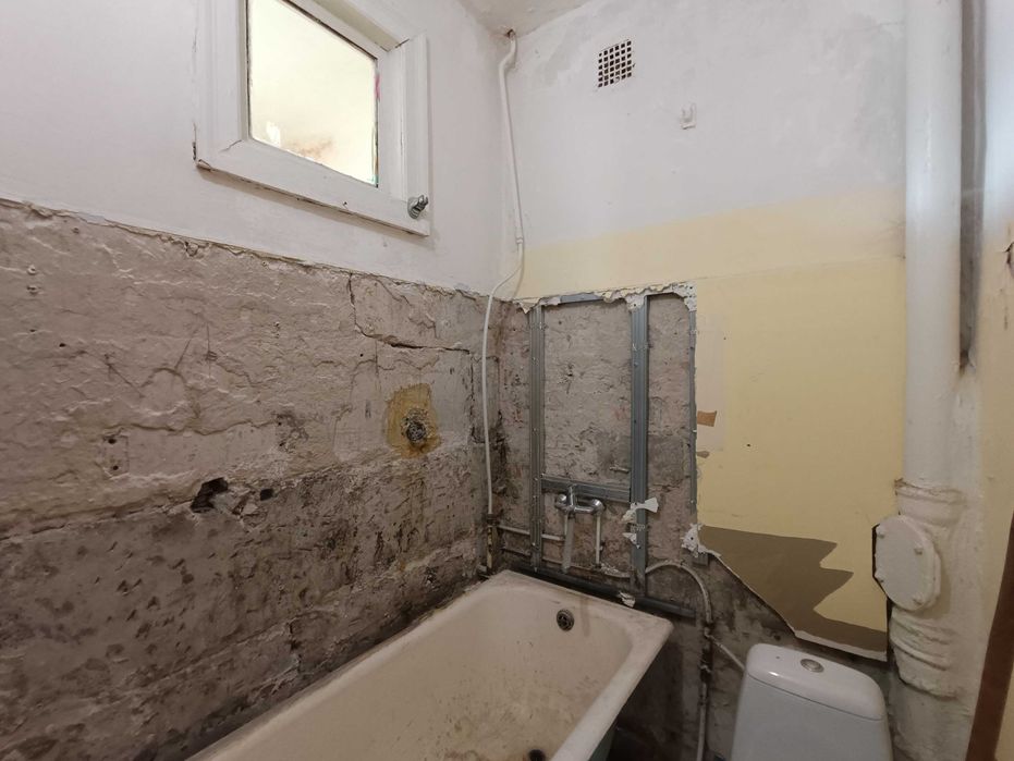 Продам квартиру під ваш ремонт на 12 кварталі/ Краснопільська