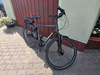 Elegancki czarny Rower elektryczny Trek District+ 4 stan bardzo dobry
