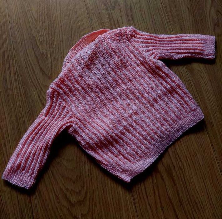 Sweterek - własnoręcznie szyty