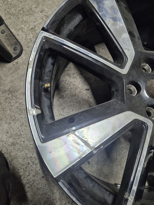 Диск задній polestar 9j×20