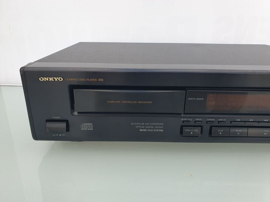 Odtwarzacz CD ONKYO DX-6930  CD /CD-R