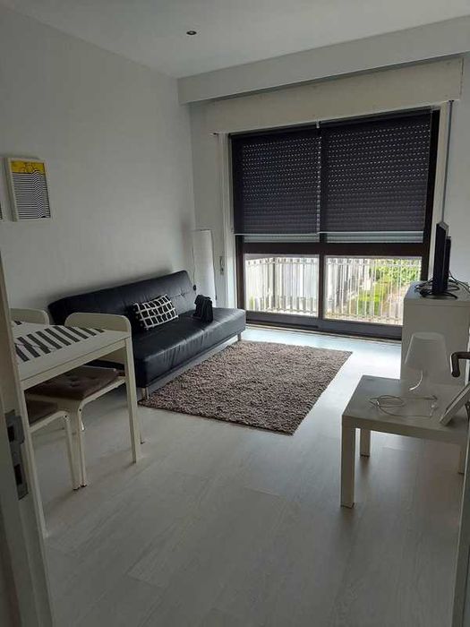 T1 Kit Mobilado - Rua São Brás - Porto  - Próximo Praça da República