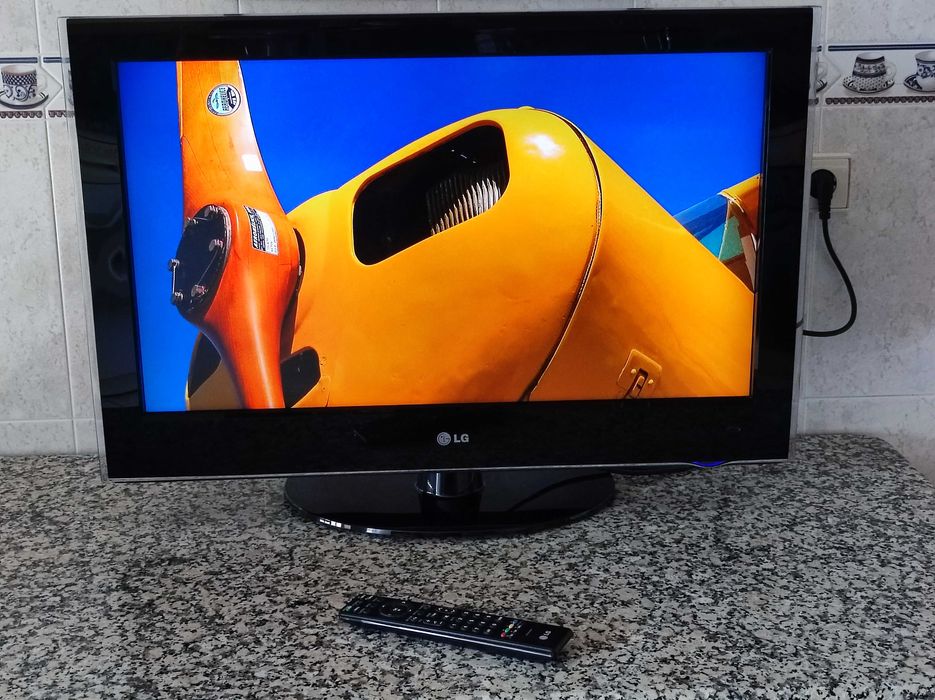 Televisão / TV LG FullHD 32"