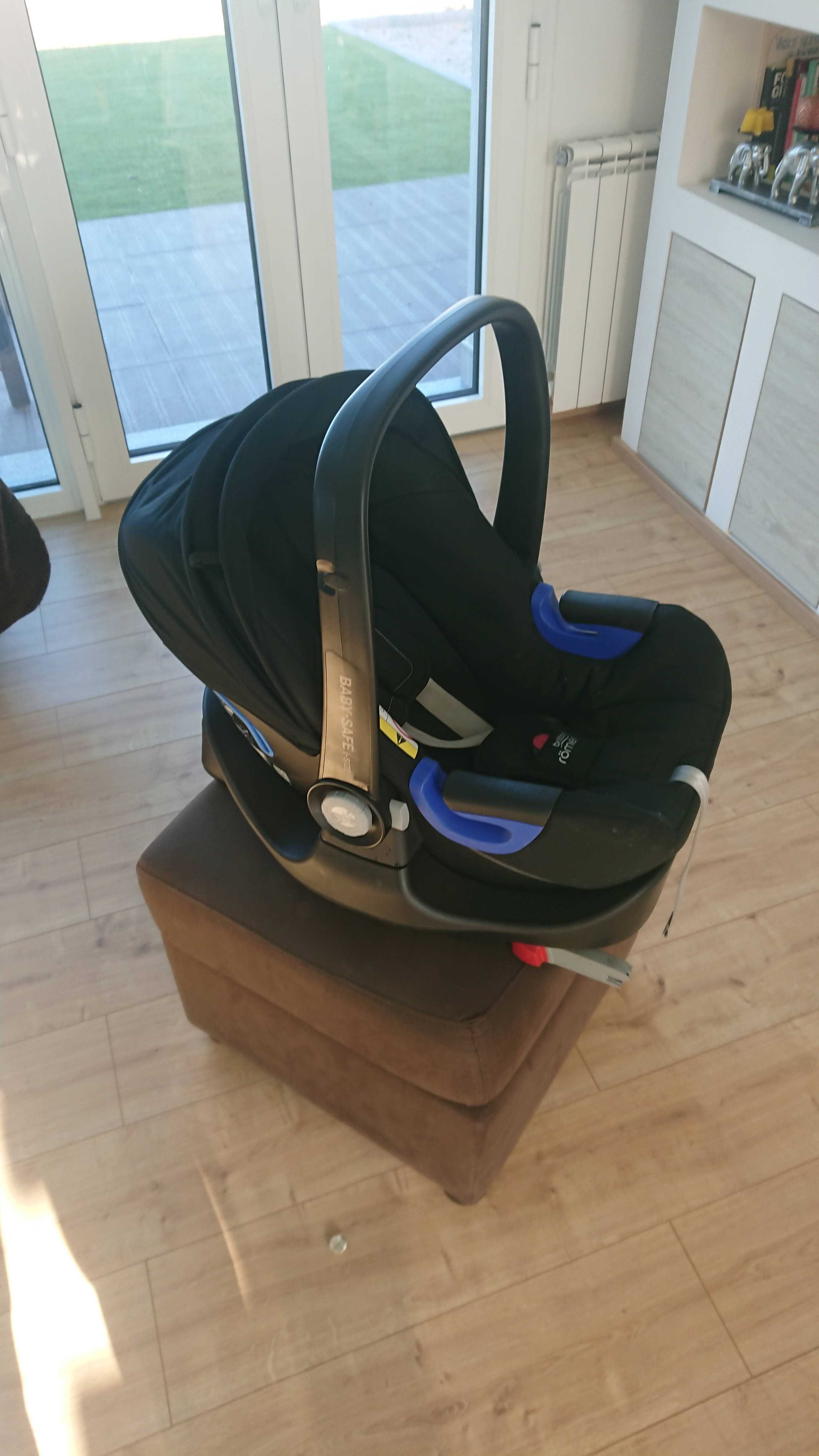 Carrinho de passeio B-Agile Britax + cadeira Baby-safe i-size + Isofix