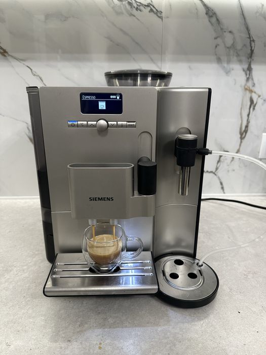 Ekspres do kawy Siemens EQ 7 TK73201RW/04 po przeglądzie