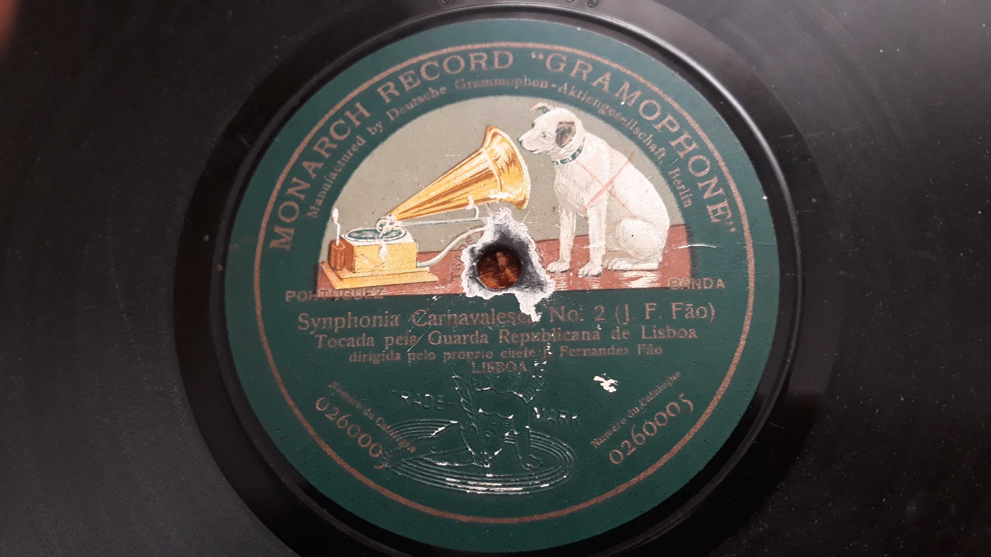 J. Fernandes Fão + G.N.R. de Lisboa - Monarch Record Gramophone