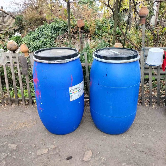 Продам бочки пластикові на 200л під хомут з під водоімульсійної фарби.