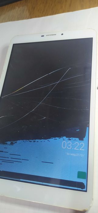 Планшет kiano slimtab 8 3G Битый экран! на запчасти