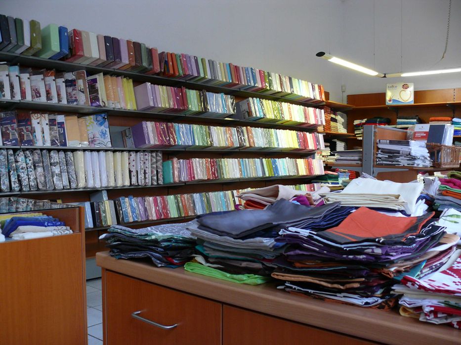 regały/meble do sklepów