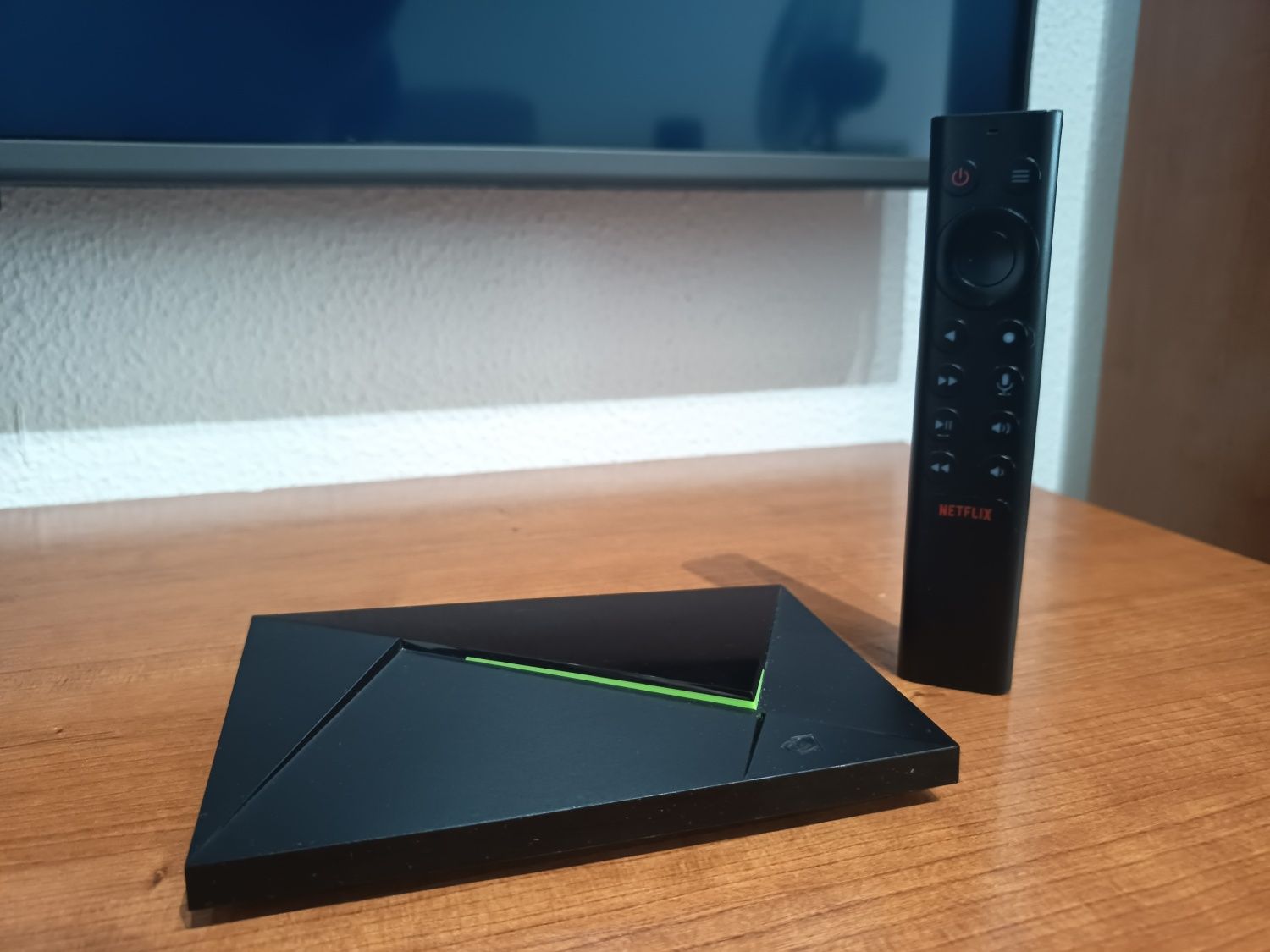 NVIDIA Shield TV Pro com extras