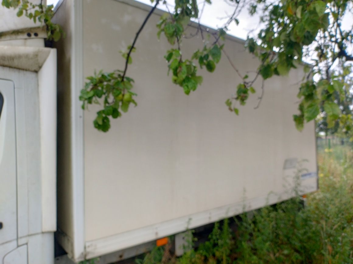 kontener winda chłodnia renault master