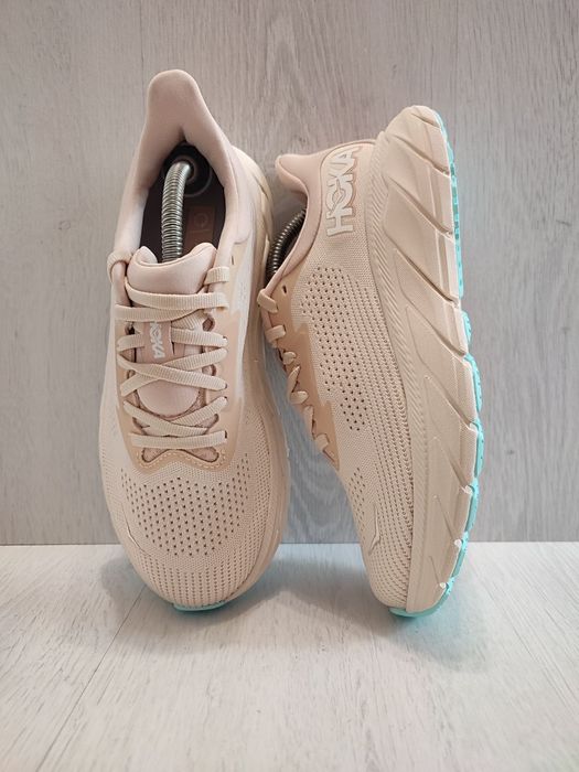 Hoka arahi 7  37.5-23 сантиметрів