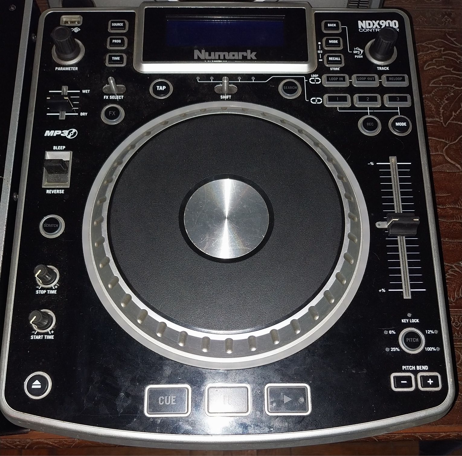 CDJ'S e mesa mistura
