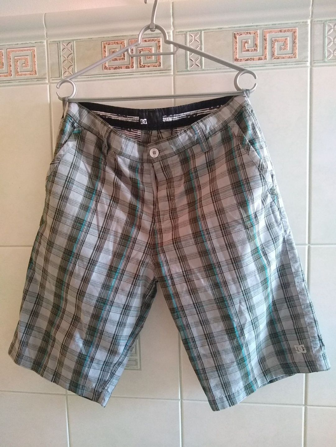 DC* Dillinger Amerykańskie męskie krótkie spodnie, Pas 80-84 cm