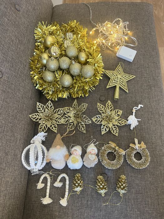 Arvore natal com neve 150cm + decoracao dourada