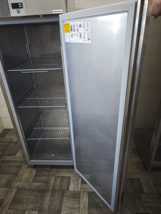 Морозильна шафа 670л electrolux Alpeninox Італія