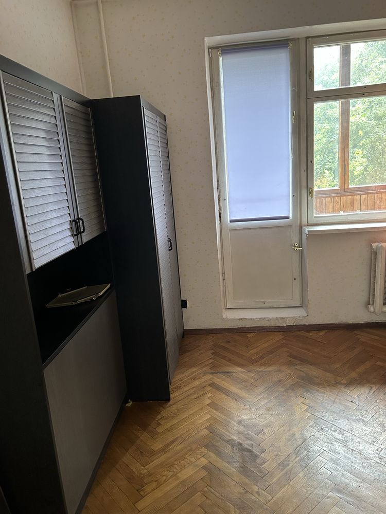 Здаю в оренду 3- кімнатну квартиру м. Київ, вул. Шептицького1\2