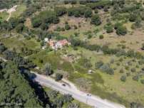 Quinta com casa em ruína para reabilitar em Santiago do Cacém