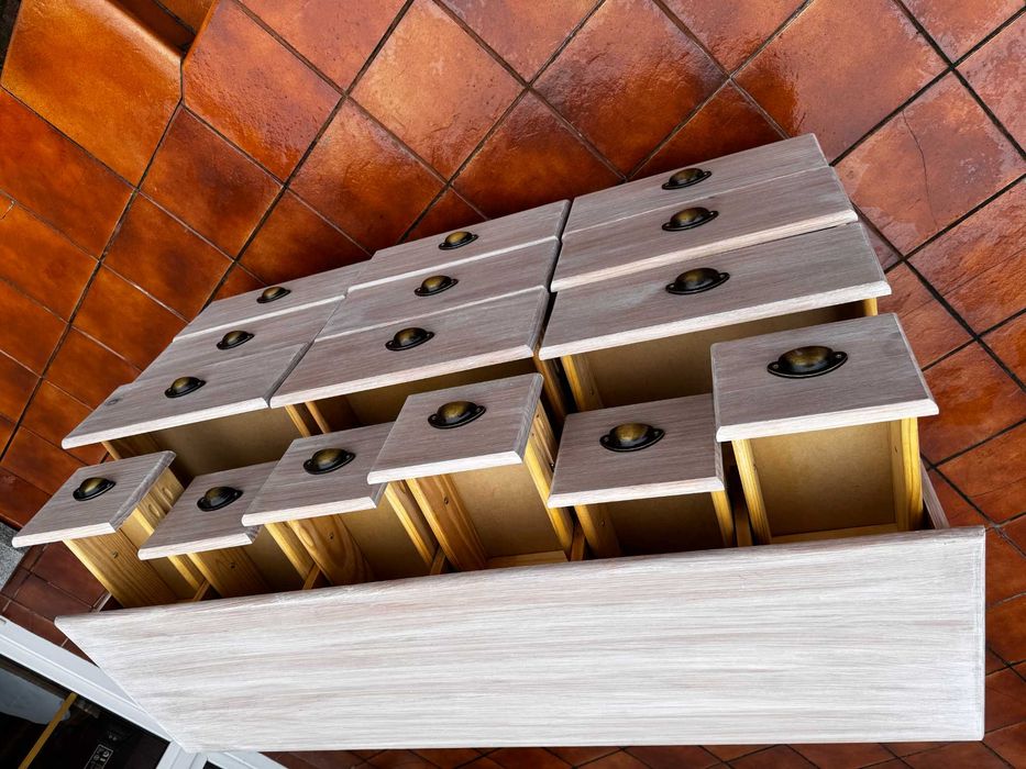 szafka szufladami komoda biała bieliźniarka długa  szafa