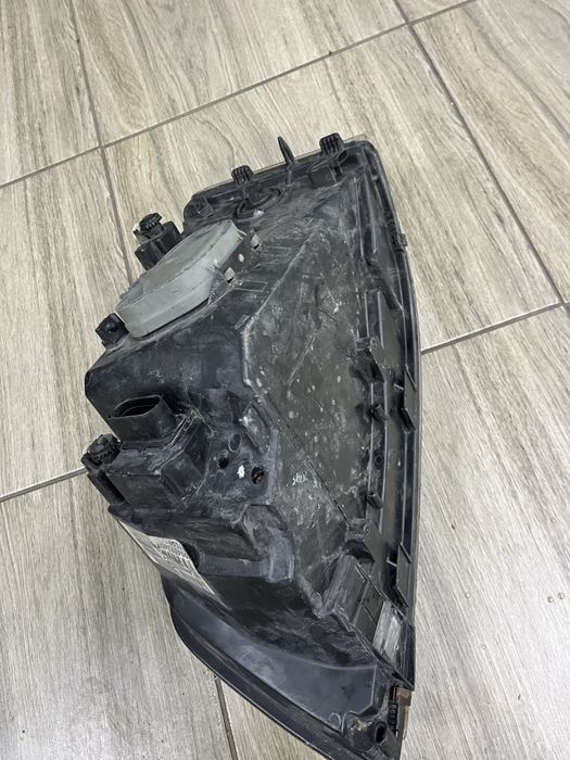 Фара ліва,права Volkswagen Transporter T5